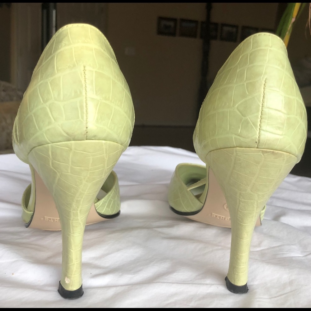 Shoes - Picture 4 of 5